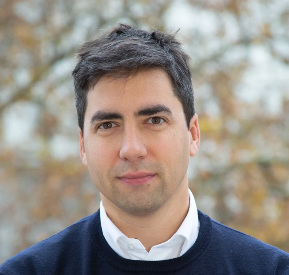 Portraitfoto Julian Ausserhofer